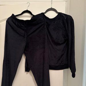 Honeydew suede black tracksuit | size M